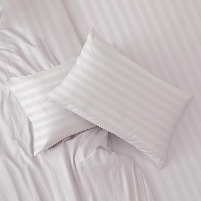 100% Cotton Classic Pillow Protectors with Invisible Zipper, 600 Thread Count Sateen Weave Soft and Breathable Pillow Cases, Protect Pillows from Dirt, Dust and Debris (Standard, 20"x26", Set of 2)