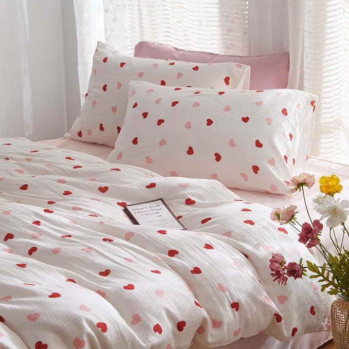 Nayoroom Heart Duvet Cover Twin Size Red Pink Hearts Printed on White Coquette Bedding Set for Kids Girls 2 Pcs Soft Breathable Microfiber Comforter Cover with Zipper Closure