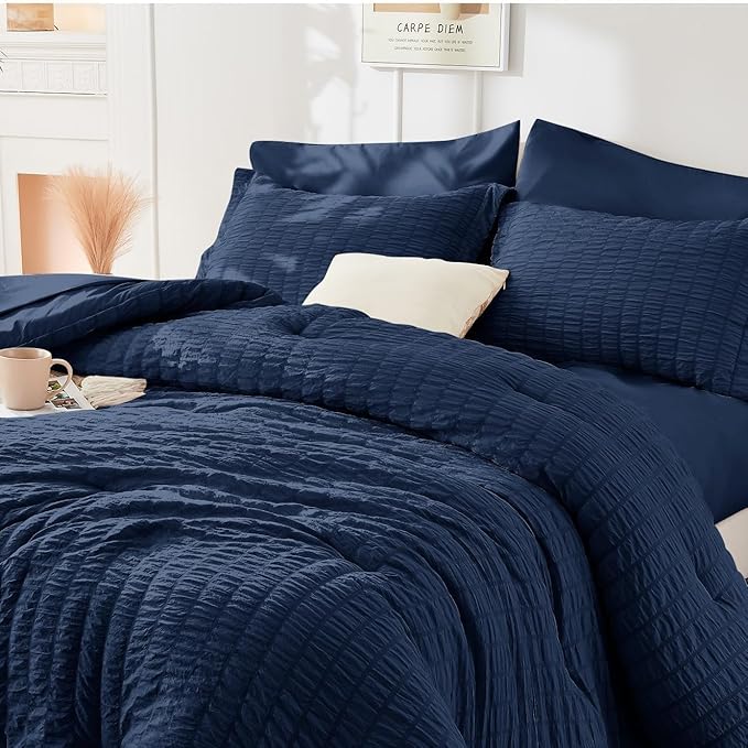 HYMOKEGE Navy Blue Duvet Cover Queen Size, Ultra Soft 3-Piece Seersucker Duvet Cover Set with Zipper Closure, Soft Brushed Microfiber Bedding Set with 8 Corner Ties (90"x90", 2 Pillowshams)