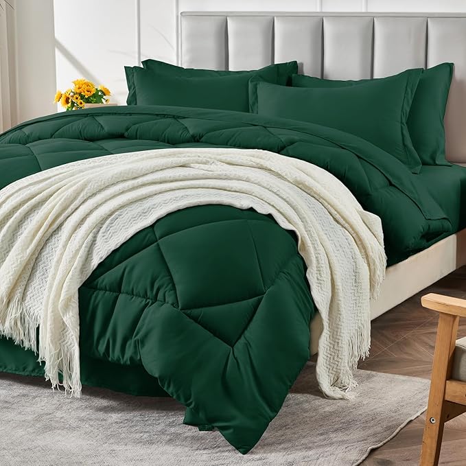 CozyLux Queen Comforter Set Emerald Green - Bed in a Bag Queen Size 7 Pieces, Luxury Soft Bed Set for All Seasons, Bedding Set with Down Alternative Comforter, Sheets, Pillowcases & Shams