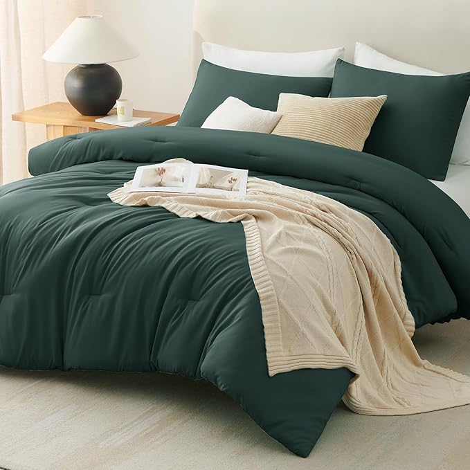 CozyLux Twin Comforter Set Forest Green, 2 Pieces Twin Extra Long Solid Breathable Bedding Sets College Dorm, Twin XL Luxury Soft Bed Set with Down Alternative Comforter and 1 Pillowcase All Seasons