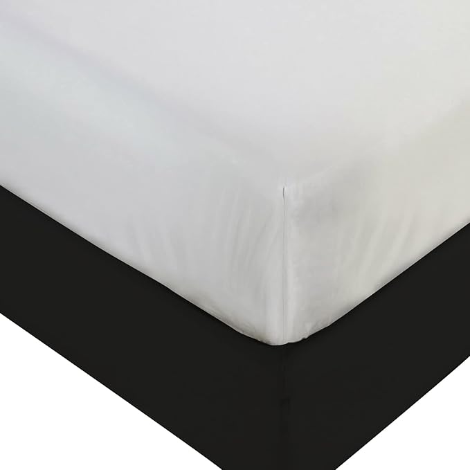 BLISSFORD Plastic Mattress Protector - Heavy Duty, Fitted Vinyl - Cot Cover for Bedwetting Adult, Child or Pet, 100% Waterproof Fitted Sheet Style Plastic Mattress Cover - 30" x 75"