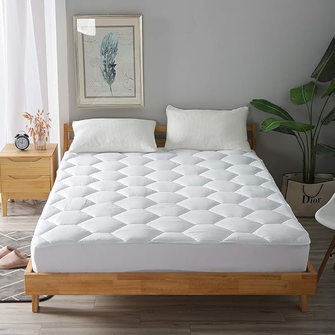 Favorland Twin XL Mattress Pad, 8-21" Deep Pocket Protector Ultra Soft Quilted Fitted Topper Cover Fit for Dorm Home Hotel -White