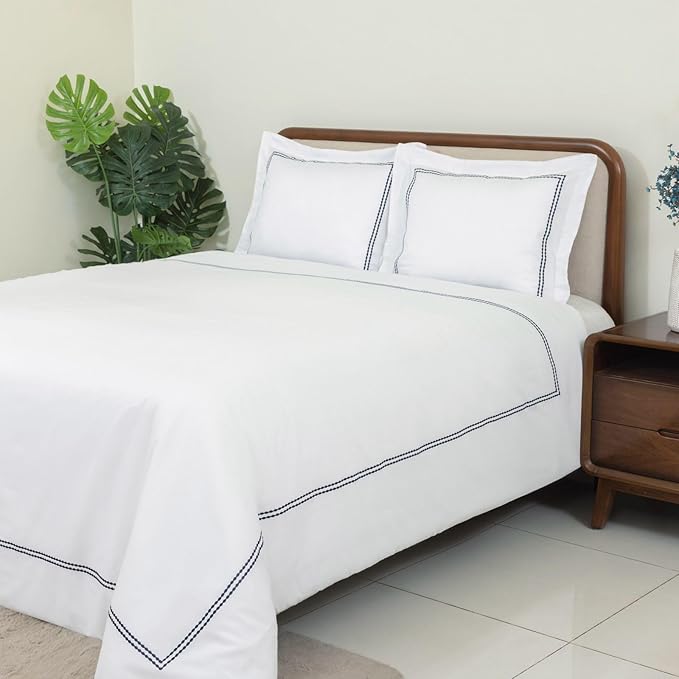Dreamology White Duvet Cover Luxury Hotel Quality Bedding Set 100% Cotton Embroidered Duvet Covers with 2 Pillow Shams Hypoallergenic Zipper Closure 3 Pieces Duvet Set (Navy Blue T-200, Queen)
