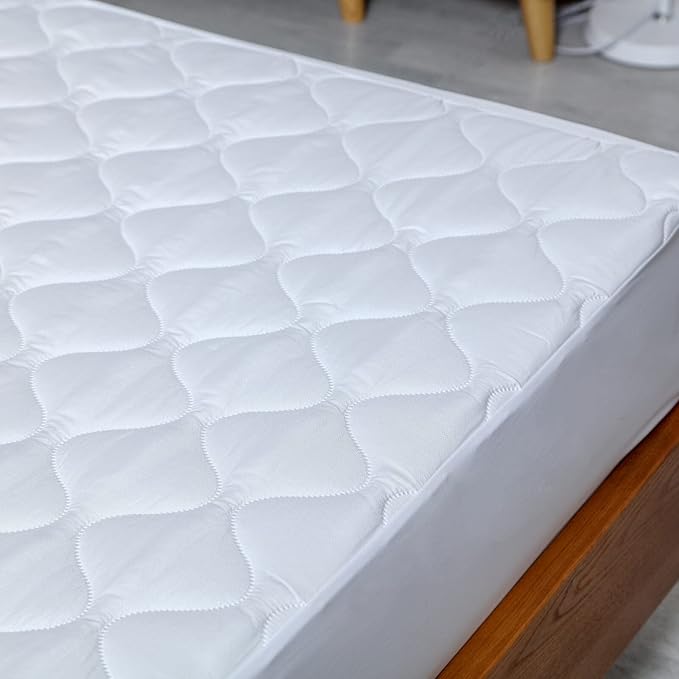 Quilted Waterproof Mattress Protector Pad Twin Size for Air Mattress Soft Noiseless Fitted Matress Cover with Elastic Pocket White