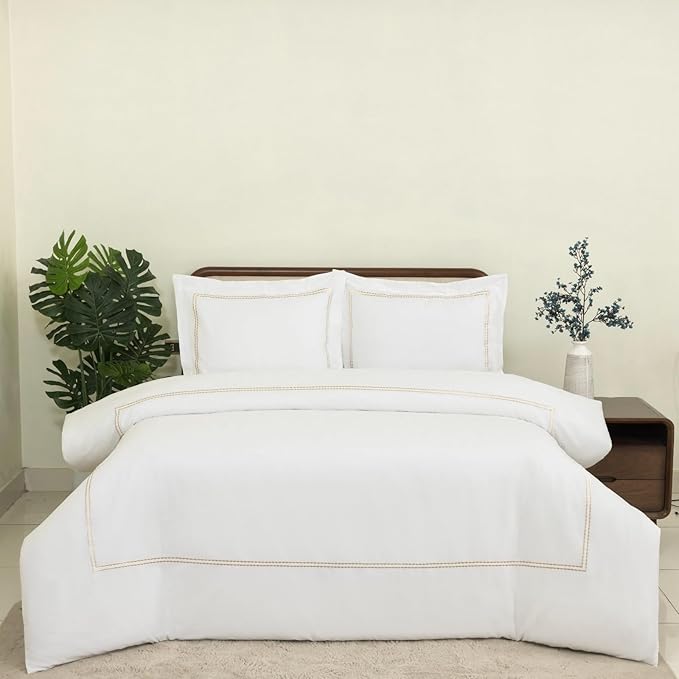 Dreamology White Duvet Cover Luxury Hotel Quality Bedding Set 100% Cotton Embroidered Duvet Covers with 2 Pillow Shams Hypoallergenic Zipper Closure 3 Pieces Duvet Set (Gold T-200, Full)