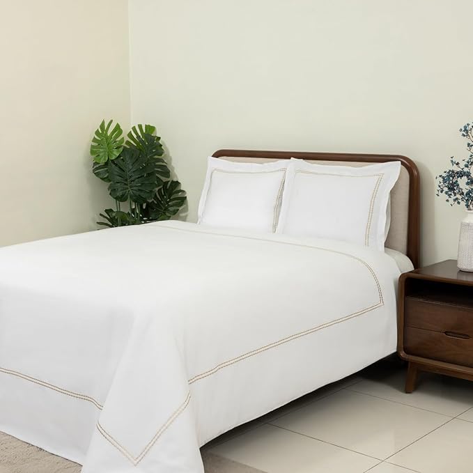 Dreamology White Duvet Cover Luxury Hotel Quality Bedding Set 100% Cotton Embroidered Duvet Covers with 2 Pillow Shams Hypoallergenic Zipper Closure 3 Pieces Duvet Set (Gold T-200, Full)