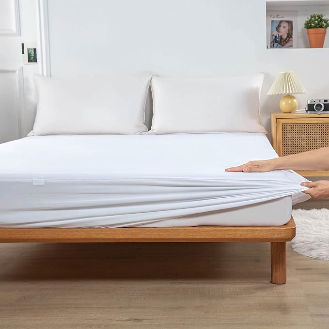 Kingnex California King Mattress Protector Waterproof Cal Fitted Sheet Style Deep Pocket Mattress Cover with Elastic Skirt