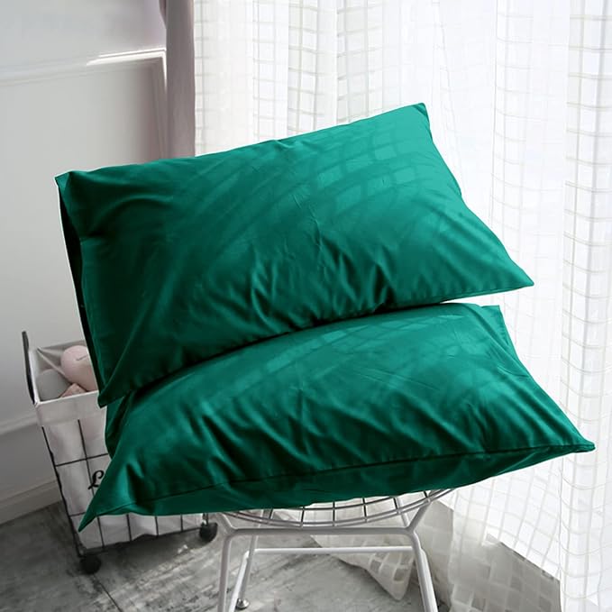 FLXXIE Pillow Cases Queen, Soft Microfiber Pillow Covers with Envelope Closure, Wrinkle Resistant Pillowcases, 2 Piece Set, 20x30, Dark Green