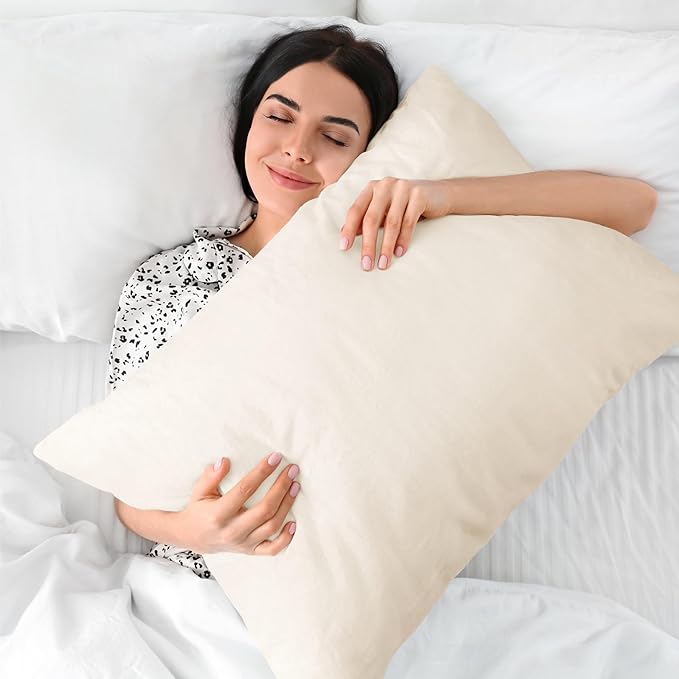 BEDELITE Flannel King Size Pillow Cases Set of 2, Super Soft Fleece Pillowcases with Zipper for Bedroom, Sofa, Couch,Luxury Cozy Fuzzy Velvet Pillow Shams for All Seasons(20x36 Inches,Off White)