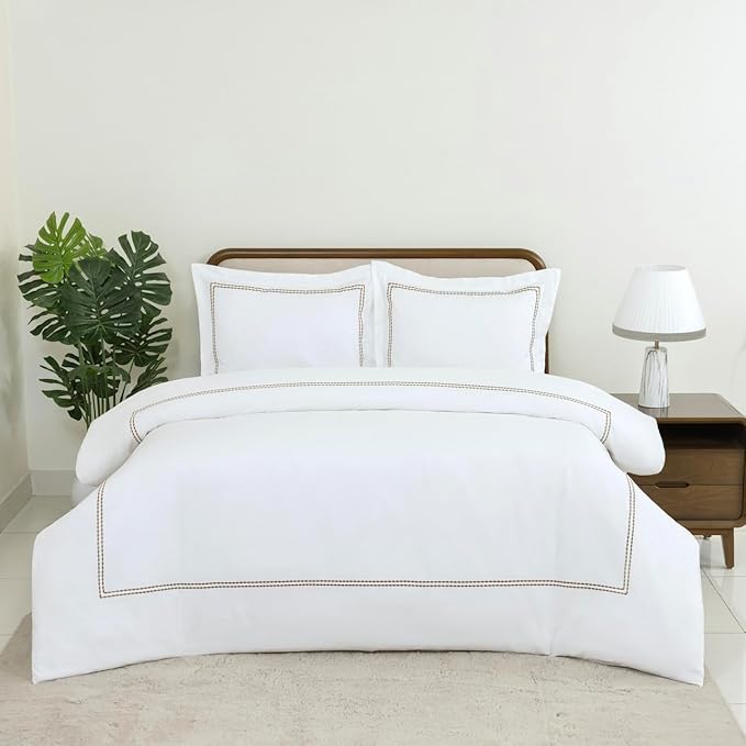 Dreamology White Duvet Cover Luxury Hotel Quality Bedding Set 100% Cotton Embroidered Duvet Covers with 2 Pillow Shams Hypoallergenic Zipper Closure 3 Pieces Duvet Set (Brown, Full)