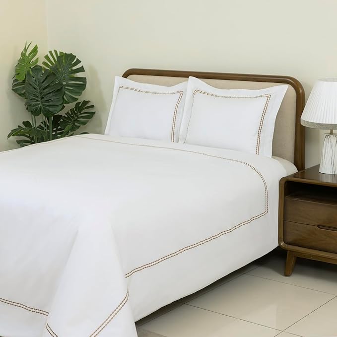 Dreamology White Duvet Cover Luxury Hotel Quality Bedding Set 100% Cotton Embroidered Duvet Covers with 2 Pillow Shams Hypoallergenic Zipper Closure 3 Pieces Duvet Set (Brown, Queen)