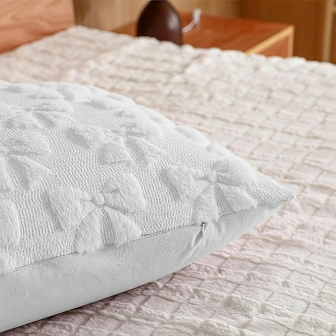 SmoothNovelty Cream White Bow Body Pillow Cover 20 x 54 Inches Coquette Long Body Pillowcase with Zipper Closure Coquette Room Decor Cute Faux Fur Soft Aesthetic Pillow Covers for Bed Sofa Couch