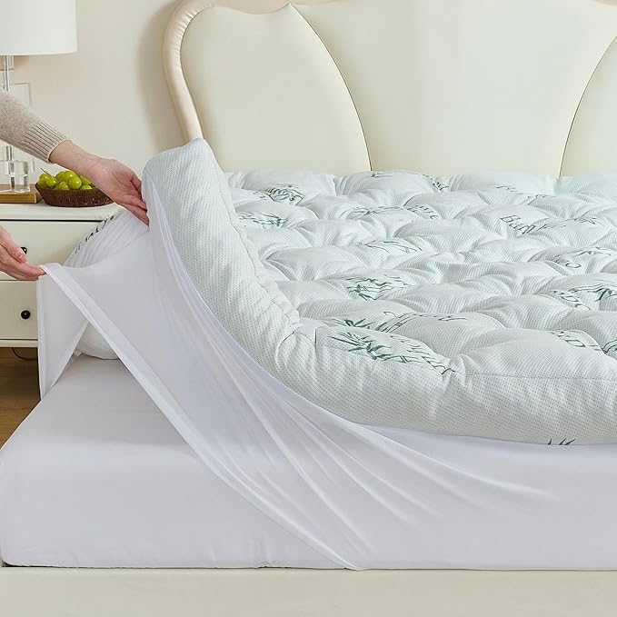 Whatsbedding Memory Foam Mattress Topper Queen Size, 5 Inches Memory Foam Topper with Cooling Viscose Made from Bamboo Cover, Deep Pocket