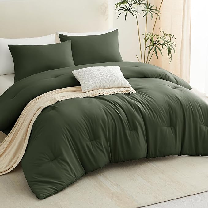 CozyLux King Size Comforter Set Dark Green, 3 Pieces Solid Comforters King Size Breathable Quilted Bedding Sets, Luxury Soft Lightweight Bed Set with Down Alternative Comforter and 2 Pillowcases