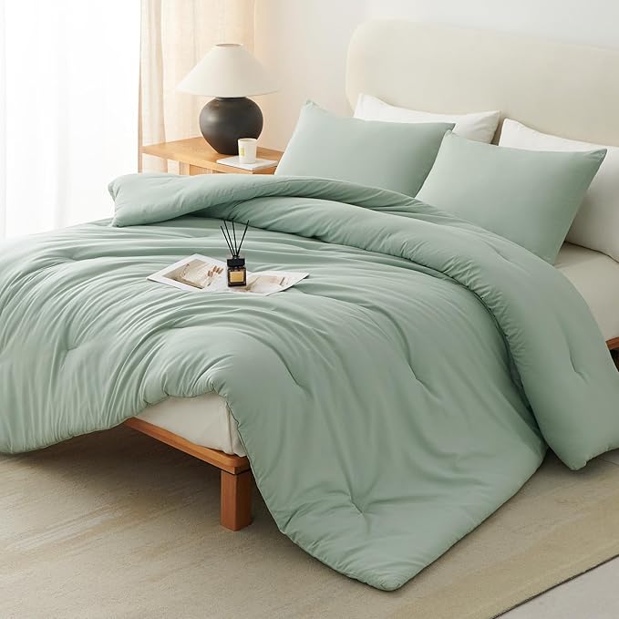 CozyLux Sage Green King Size Comforter Set, 3 Pieces Solid Breathable Quilted Bedding Sets, Luxury Fluffy Soft Bed Set with Down Alternative Comforter for All Season (1 Comforter & 2 Pillowcases)