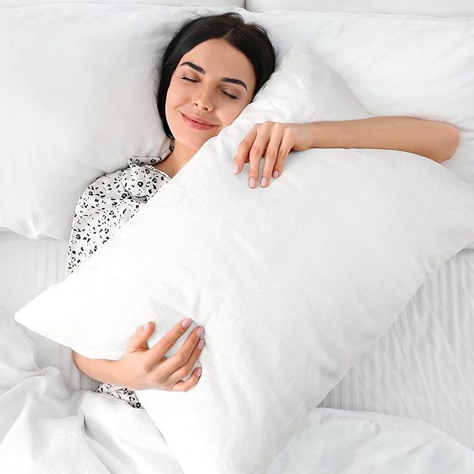 BEDELITE Flannel Pillow Cases Queen Size Set of 2, Super Soft Fleece Pillowcases with Zipper for Bedroom, Sofa, Couch,Luxury Cozy Velvet Pillow Shams for All Seasons(20x30 Inches,Bright White)