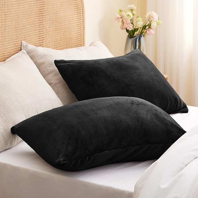 BEDELITE Flannel Pillowcases Standard Set of 2, Super Soft Fleece Pillow Case Cover with Zipper for Bedroom, Sofa, Couch,Luxury Cozy Fuzzy Velvet Pillow Shams for All Seasons(20x26 Inches, Black)