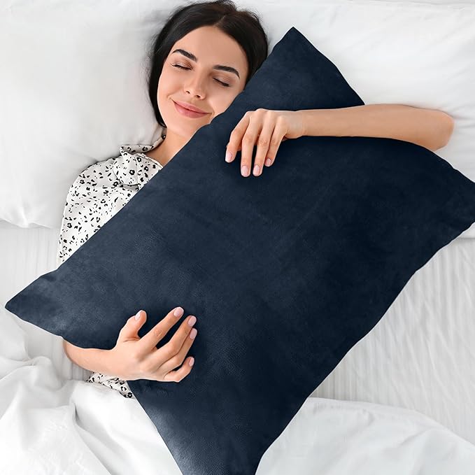BEDELITE Flannel Pillow Cases Queen Size Set of 2, Super Soft Fleece Pillowcases with Zipper for Bedroom, Sofa, Couch,Luxury Cozy Fuzzy Velvet Pillow Shams for All Seasons(20x30 Inches,Navy)