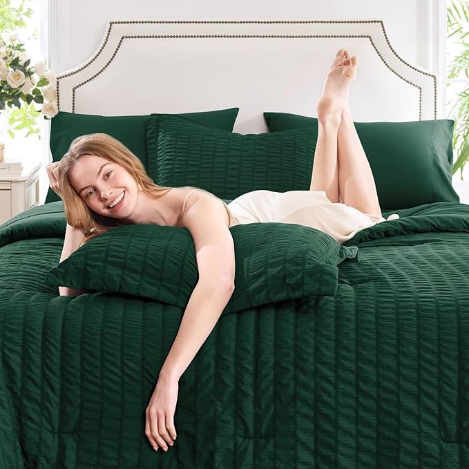 CozyLux Queen Comforter Set Emerald Green Seersucker 7 Pieces Bed in a Bag Queen Comforter Set with Sheets, Luxury Bedding Sets with Down Alternative Comforter, Sheets, Pillowcases & Shams All Seasons