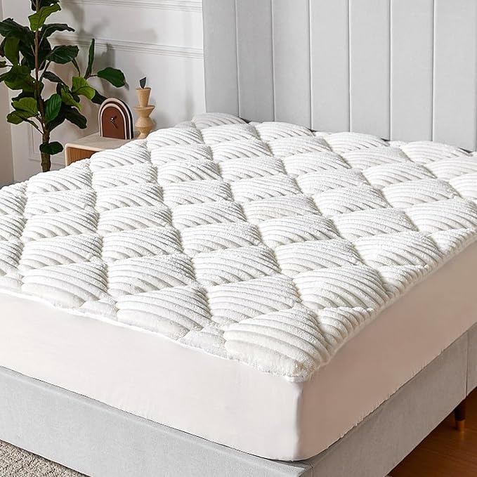 Novilla Fleece Mattress Topper Twin XL, Warm Sherpa Mattress Pad, Cloud-Like Soft Bed Cover for Winter, Deep Pocket fits up to 21", Machine Washable