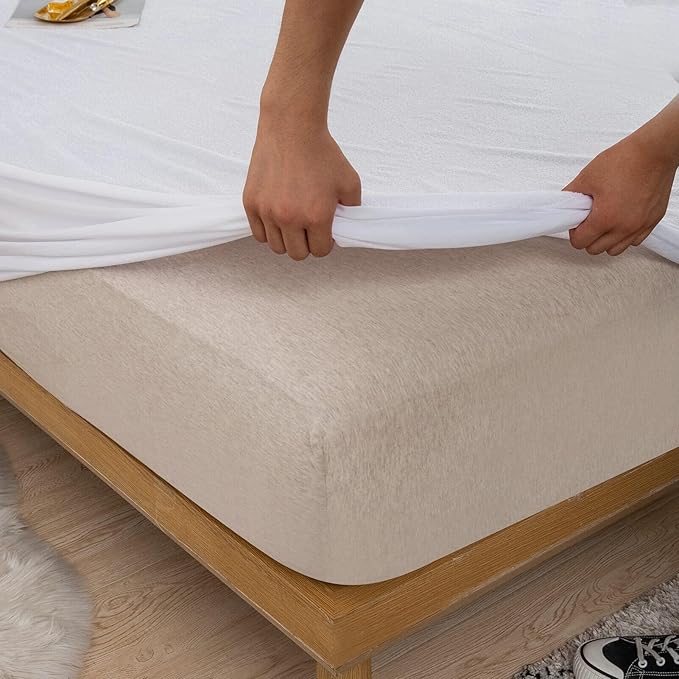 Kingnex Full Size Mattress Protector Waterproof Matressprotector Quiet Breathable - Premium Soft Bamboo Viscose Terry Fitted Bed Mattress Cover