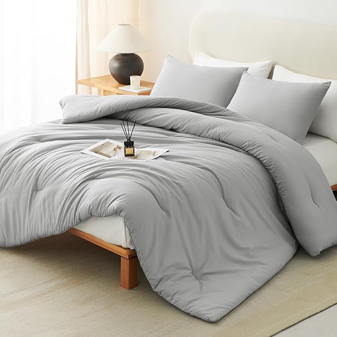 CozyLux Full Size Comforter Set Light Grey, 3 Pieces Solid Breathable Quilted Bedding Sets, Light Gray Luxury Lightweight Soft Bed Set with Down Alternative Comforter and 2 Pillowcases for All Seasons