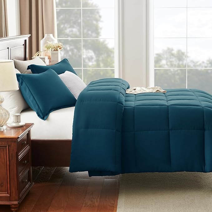 CozyLux Oversized King Comforter Set, 270GSM Lyons Blue Bedding Sets for All Seasons, 3 Pieces 120x98 Bed Set with 1 Down Alternative Comforter and 2 Pillow Shams, Soft, Lightweight, Breathable