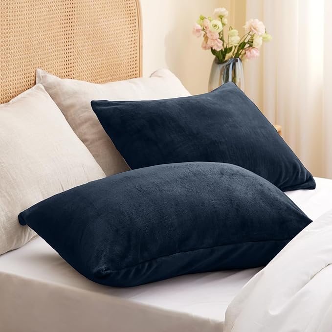 BEDELITE Flannel King Size Pillow Cases Set of 2, Super Soft Fleece Pillowcases with Zipper for Bedroom, Sofa, Couch,Luxury Cozy Fuzzy Velvet Pillow Shams for All Seasons(20x36 Inches,Navy)