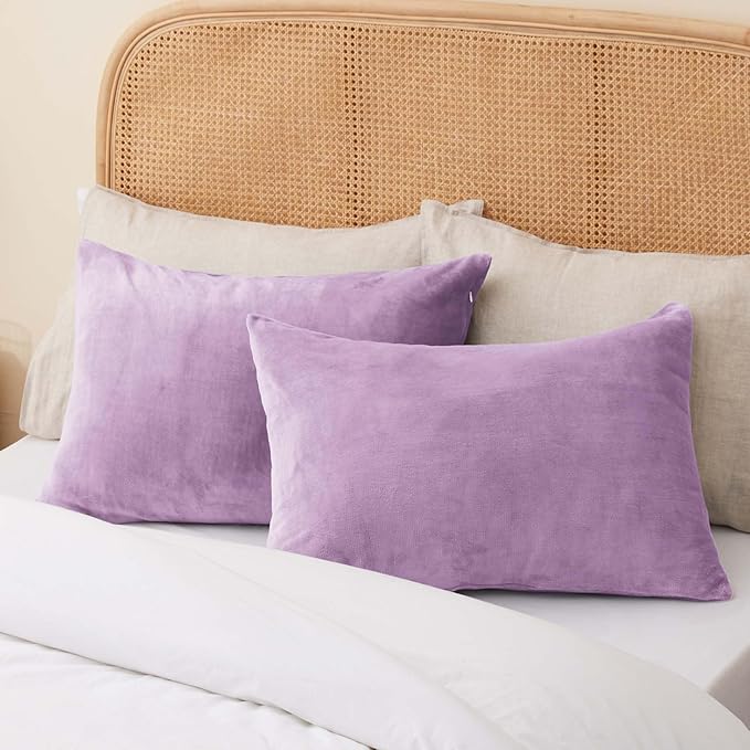 BEDELITE Flannel King Size Pillow Cases Set of 2, Super Soft Fleece Pillowcases with Zipper for Bedroom, Sofa, Couch,Luxury Cozy Fuzzy Velvet Pillow Shams for All Seasons(20x36 Inches,Lavender)