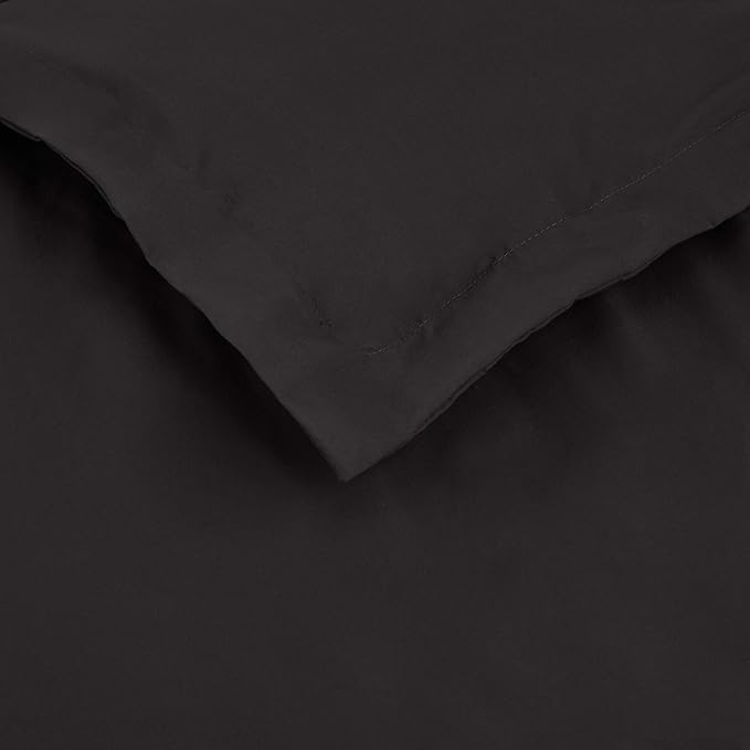 Amazon Basics Lightweight Soft Microfiber 3-Piece Duvet Cover Set with Zipper Closure, Full/Queen, Black, Solid