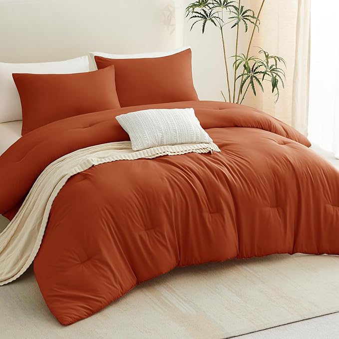 CozyLux Terracotta Queen Comforter Set, 3 Pieces Burnt Orange Rust Solid Breathable Quilted Bedding Sets, Luxury Fluffy Soft Bed Set with Down Alternative Comforter and 2 Pillowcases for All Season