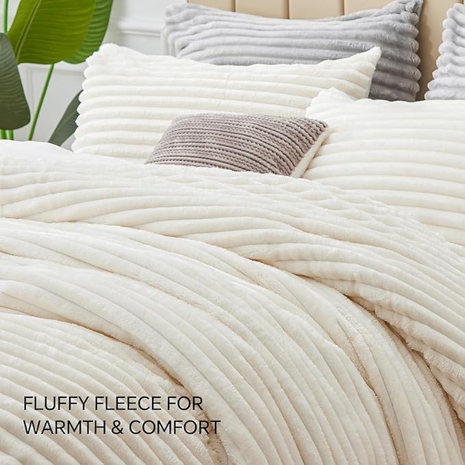 BEDELITE Fleece Oversized Queen Comforter Set -Super Soft & Warm Fluffy Cream White Bedding, Luxury Fuzzy Heavy Bed Set for Winter with 2 Pillow Cases