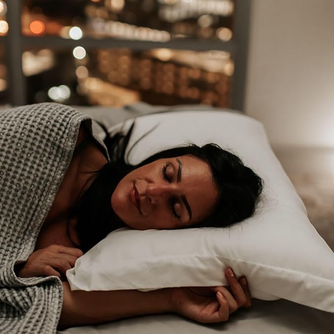 Houseify Tuck Me in Pillow Co. Down Alternative Pillows - Queen Sized Hypoallergenic Pillows, Set of 2 - Premium, Breathable Pillow for Side Sleepers and Back Sleepers