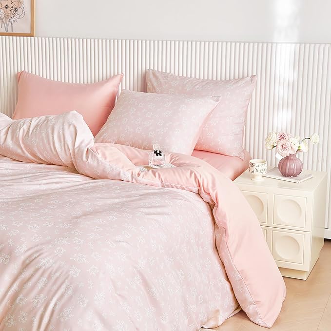 Wake In Cloud - Coquette Duvet Cover Set, Floral Cottagecore Flower Shabby Chic Cute Aesthetic, Soft Lightweight Bedding for Women Teen Girls, 3-Piece, Light Pink, Twin/Twin XL Size