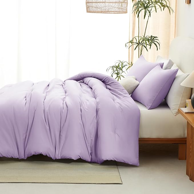 CozyLux Lavender King Size Comforter Set, 3 Pieces Light Purple Solid Breathable Quilted Bedding Sets, Luxury Fluffy Soft Bed Set with Down Alternative Comforter and 2 Pillowcases for All Season