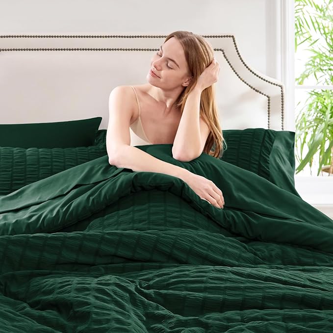 CozyLux Queen Comforter Set Emerald Green Seersucker 7 Pieces Bed in a Bag Queen Comforter Set with Sheets, Luxury Bedding Sets with Down Alternative Comforter, Sheets, Pillowcases & Shams All Seasons
