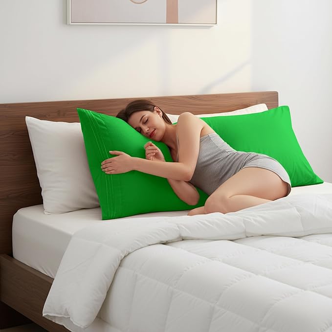 Elegant Comfort Luxury Ultra-Soft 1-Piece Pillowcase Set - 1500 Premium Hotel Quality Microfiber Double Brushed - Wrinkle Resistant, Body Pillowcase Size, Emerald Green