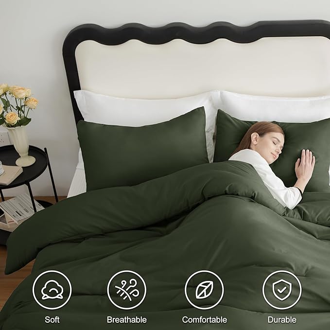 CozyLux Full Size Comforter Set Dark Green, 3 Pieces Solid Breathable Quilted Bedding Sets, Luxury Lightweight Soft Bed Set with Down Alternative Comforter and 2 Pillowcases for All Seasons