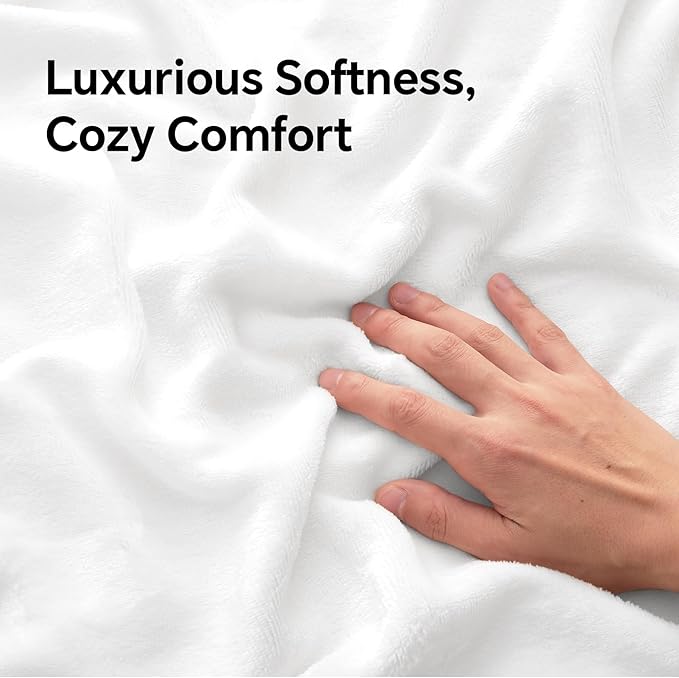 BEDELITE Flannel Pillow Cases Queen Size Set of 2, Super Soft Fleece Pillowcases with Zipper for Bedroom, Sofa, Couch,Luxury Cozy Velvet Pillow Shams for All Seasons(20x30 Inches,Bright White)