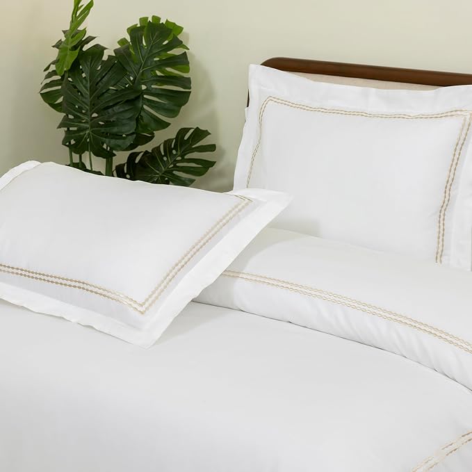 Dreamology White Duvet Cover Luxury Hotel Quality Bedding Set 100% Cotton Embroidered Duvet Covers with 2 Pillow Shams Hypoallergenic Zipper Closure 3 Pieces Duvet Set (Gold T-200, Queen)