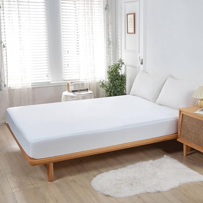 Kingnex King Mattress Protector Waterproof Fitted Sheet Style Deep Pocket Mattress Cover with Elastic Skirt
