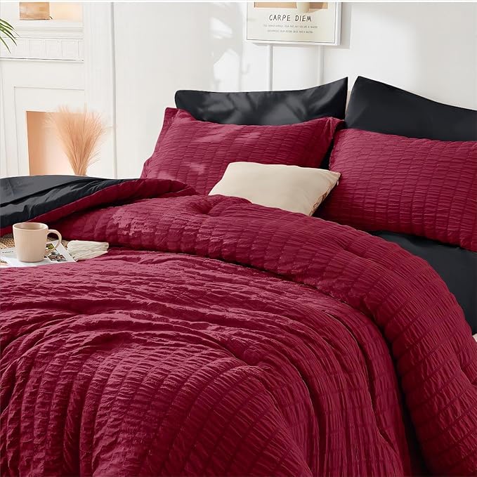 HYMOKEGE Dark Red/Black Duvet Cover Full Size, Ultra Soft 3-Piece Seersucker Duvet Cover Set with Zipper Closure, Soft Brushed Microfiber Bedding Set with 8 Corner Ties (80"x90", 2 Pillowshams)