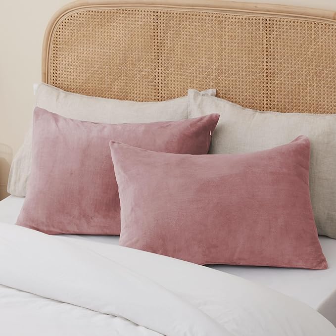 BEDELITE Flannel Pillow Cases Queen Size Set of 2, Super Soft Fleece Pillowcases with Zipper for Bedroom, Sofa, Luxury Cozy Fuzzy Velvet Pillow Shams for All Seasons(20x30 Inches,Dusty Pink)