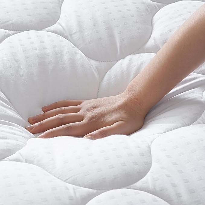 LEISURE TOWN Cotton California King Mattress Pad Fitted Quilted Mattress Cover Pillow Top Mattress Topper Cooling Soft Breathable Mattress Protector,8-21 Deep Pocket,Machine Washable(72x84 White)
