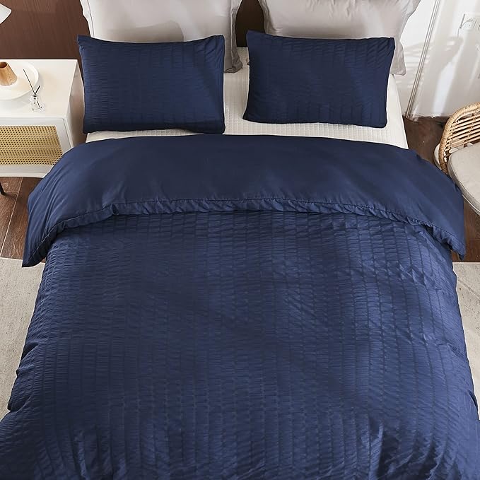AveLom Seersucker Duvet Cover Set Queen Size (90 x 90 inches), 3 Pieces (1 Duvet Cover + 2 Pillow Cases), Navy Blue Ultra Soft Washed Microfiber, Textured Duvet Cover with Zipper Closure, Corner Ties