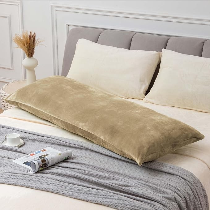 BEDELITE Body Pillow Cover with Zipper Closure, Super Soft and Cozy Fuzzy Fleece Pillowcase 20 x 54 Inches, Luxury Fluffy Plush Long Body Pillow Pillowcase for All Seasons(Camel)