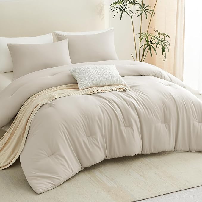 CozyLux Full Size Comforter Set Oatmeal, 3 Pieces Solid Breathable Quilted Bedding Sets, Luxury Lightweight Soft Bed Set with Down Alternative Comforter and 2 Pillowcases for All Seasons