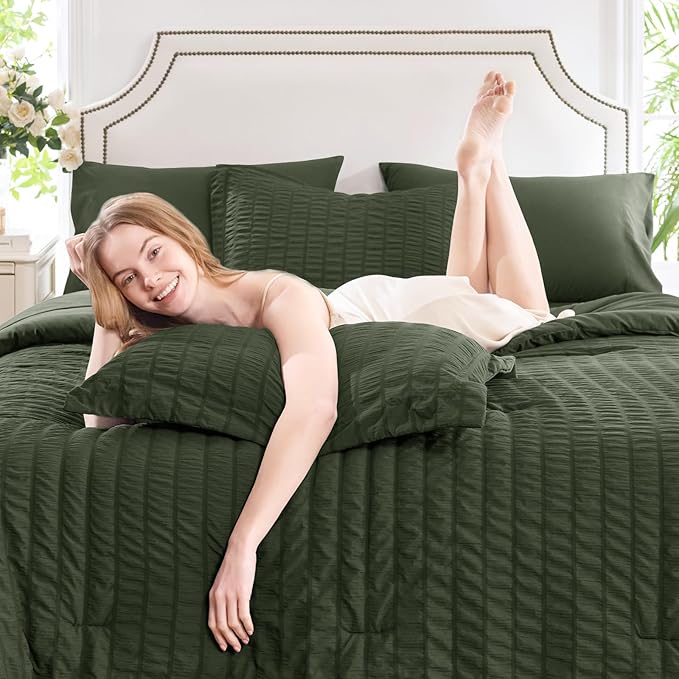 CozyLux King Size Comforter Set Dark Green Seersucker 7 Pieces Bed in a Bag King Comforter Set with Sheets, Luxury Bedding Sets with Down Alternative Comforter, Sheets, Pillowcases & Shams All Seasons