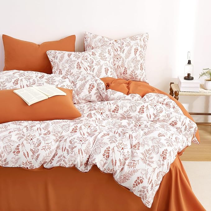 Wake In Cloud - Floral Duvet Cover Set, Botanical Vintage Flower Coquette Cottagecore Aesthetic for Women Teen Girls, Soft Lightweight Bedding, 3-Piece, Terracotta, Queen Size
